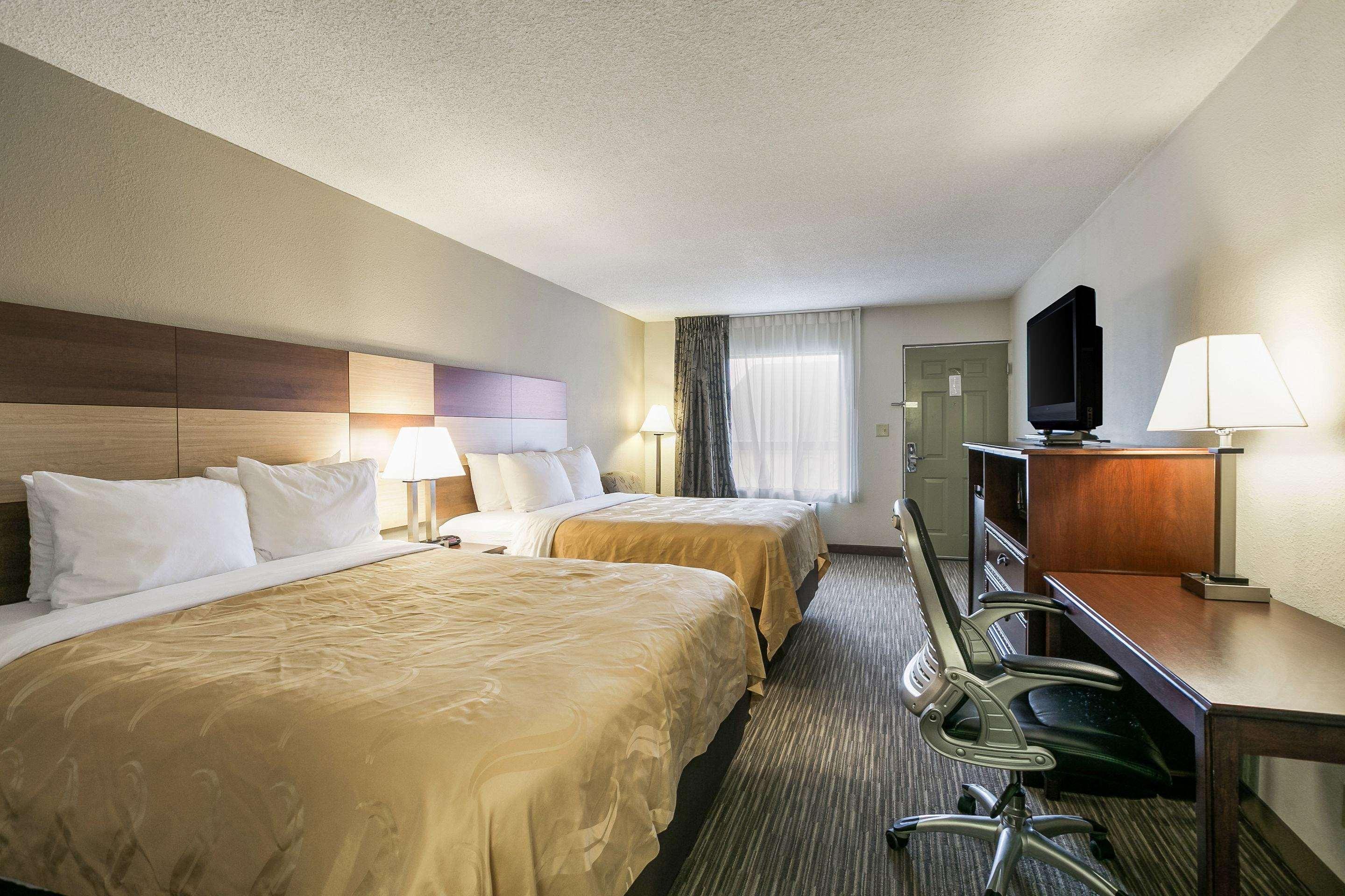 Quality Inn & Suites Near Lake Eufaula Bagian luar foto