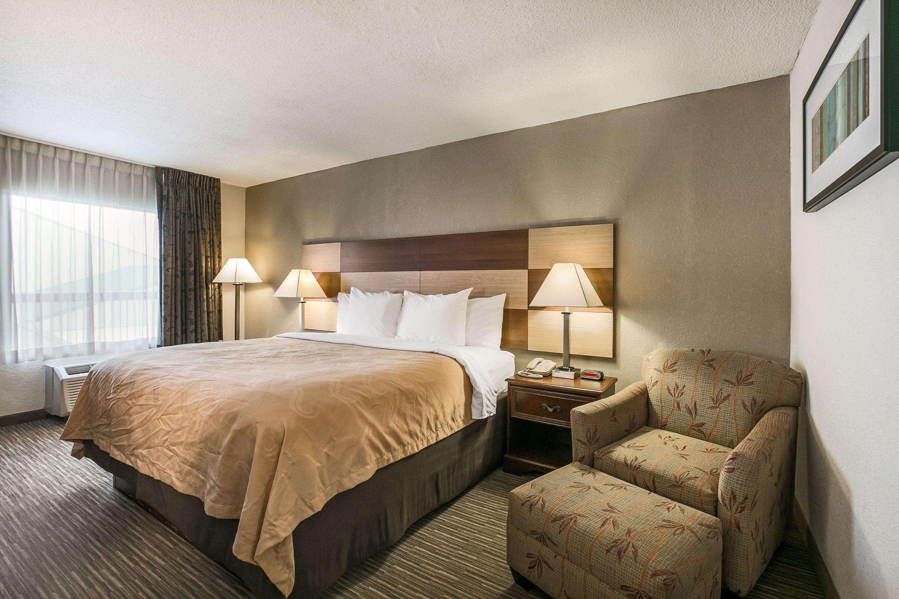 Quality Inn & Suites Near Lake Eufaula Bagian luar foto