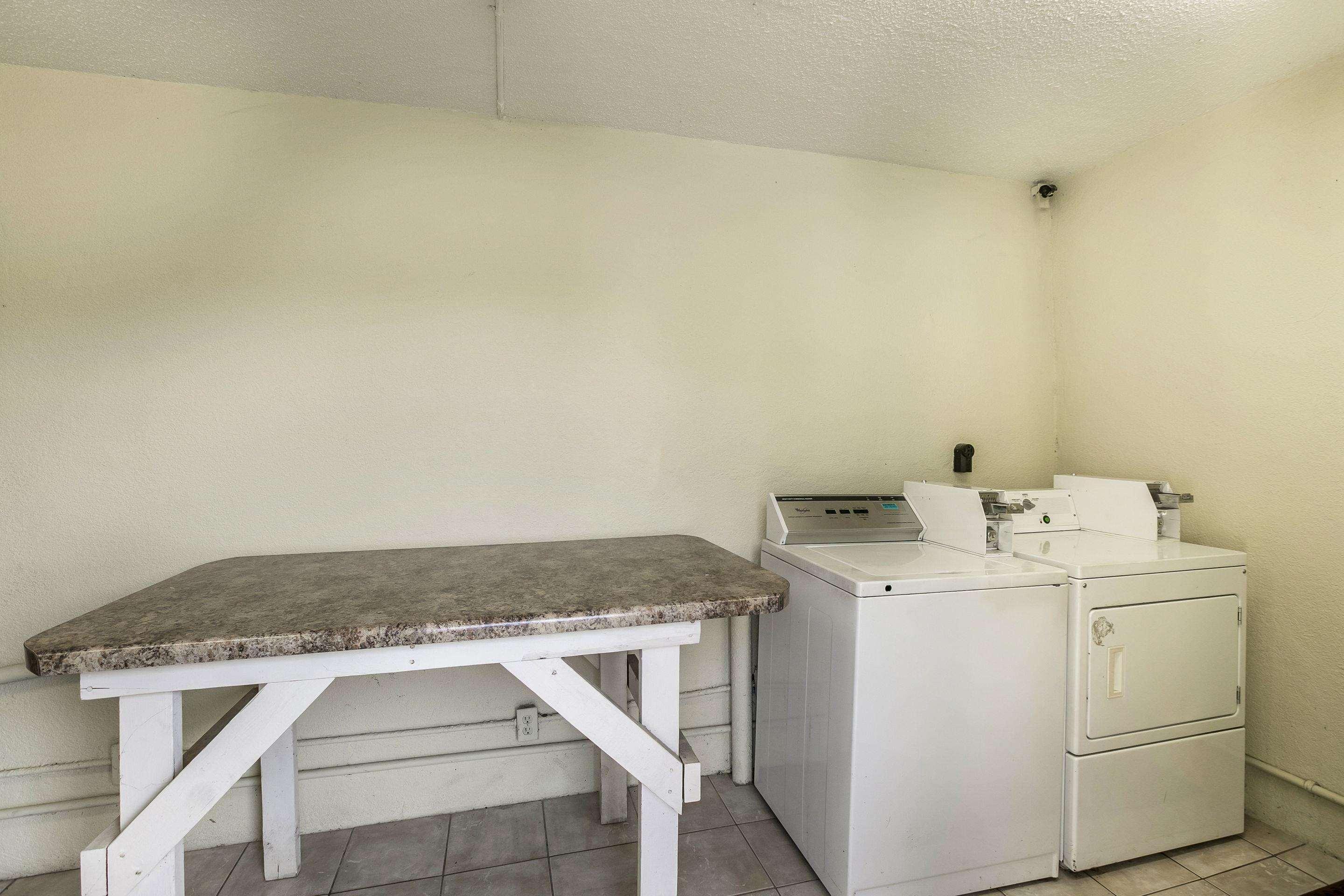 Quality Inn & Suites Near Lake Eufaula Bagian luar foto