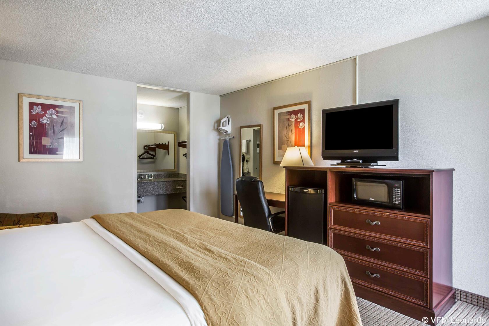 Quality Inn & Suites Near Lake Eufaula Bagian luar foto