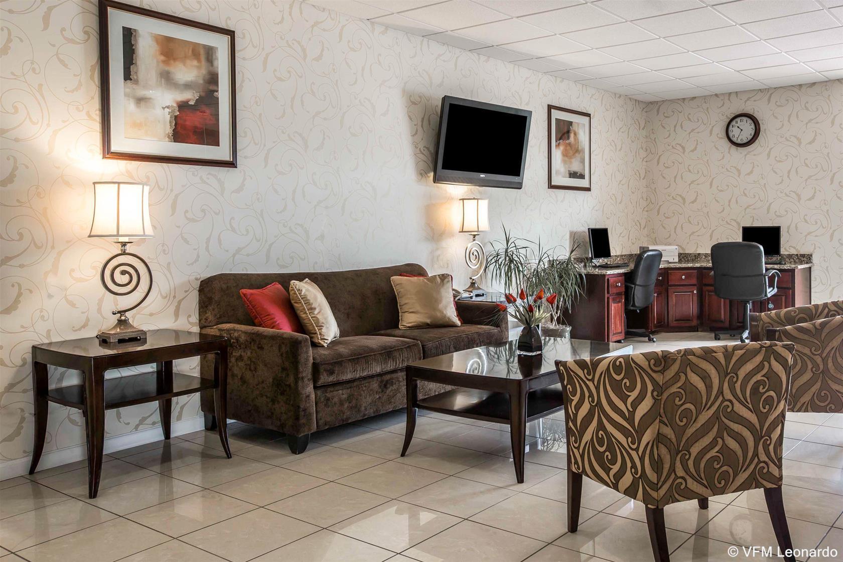 Quality Inn & Suites Near Lake Eufaula Bagian luar foto