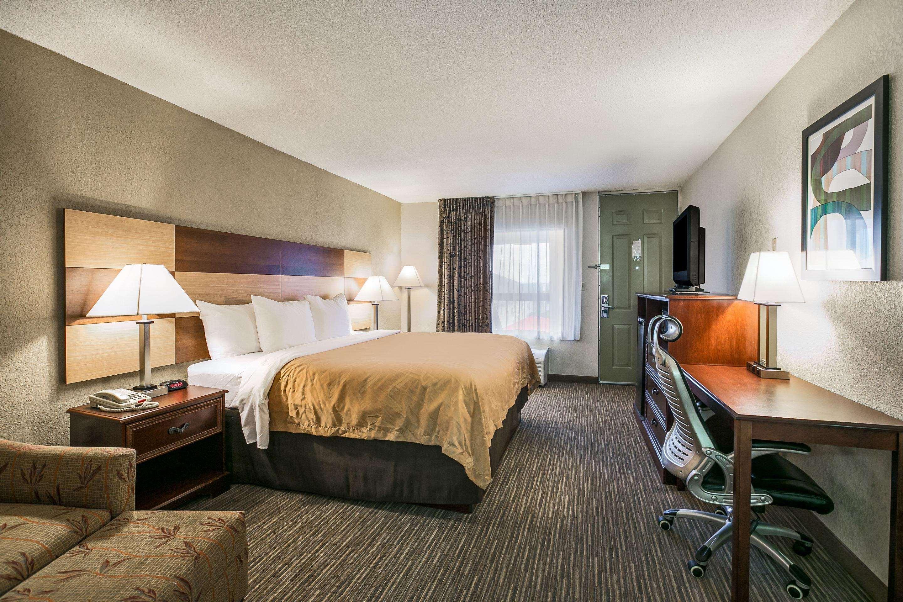Quality Inn & Suites Near Lake Eufaula Bagian luar foto