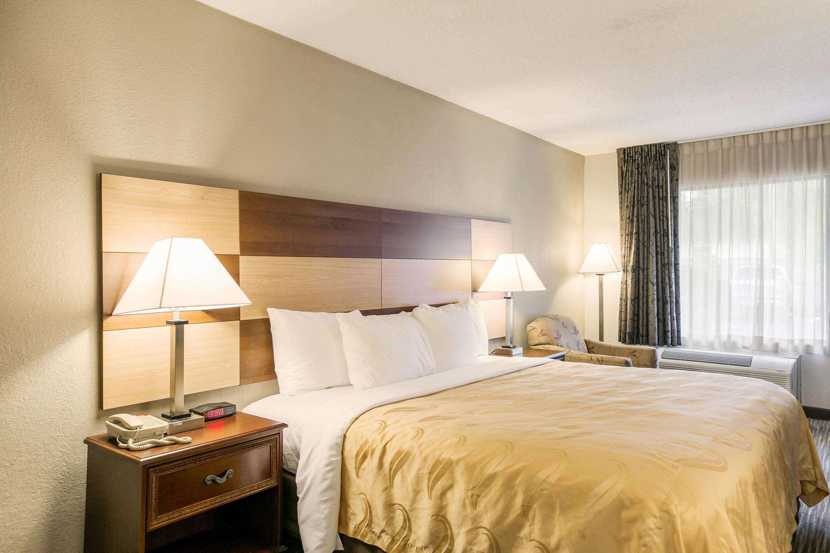 Quality Inn & Suites Near Lake Eufaula Bagian luar foto