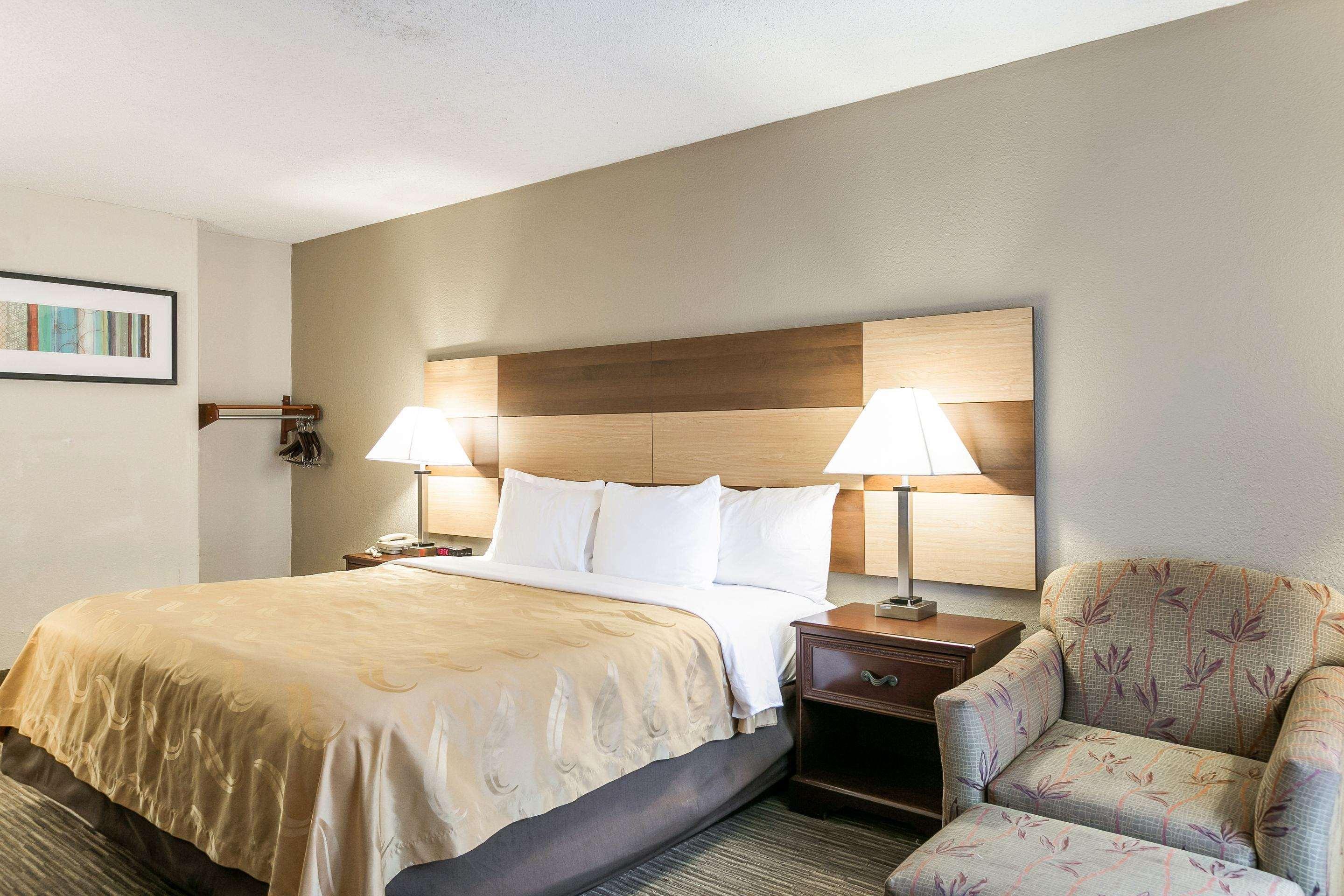 Quality Inn & Suites Near Lake Eufaula Bagian luar foto