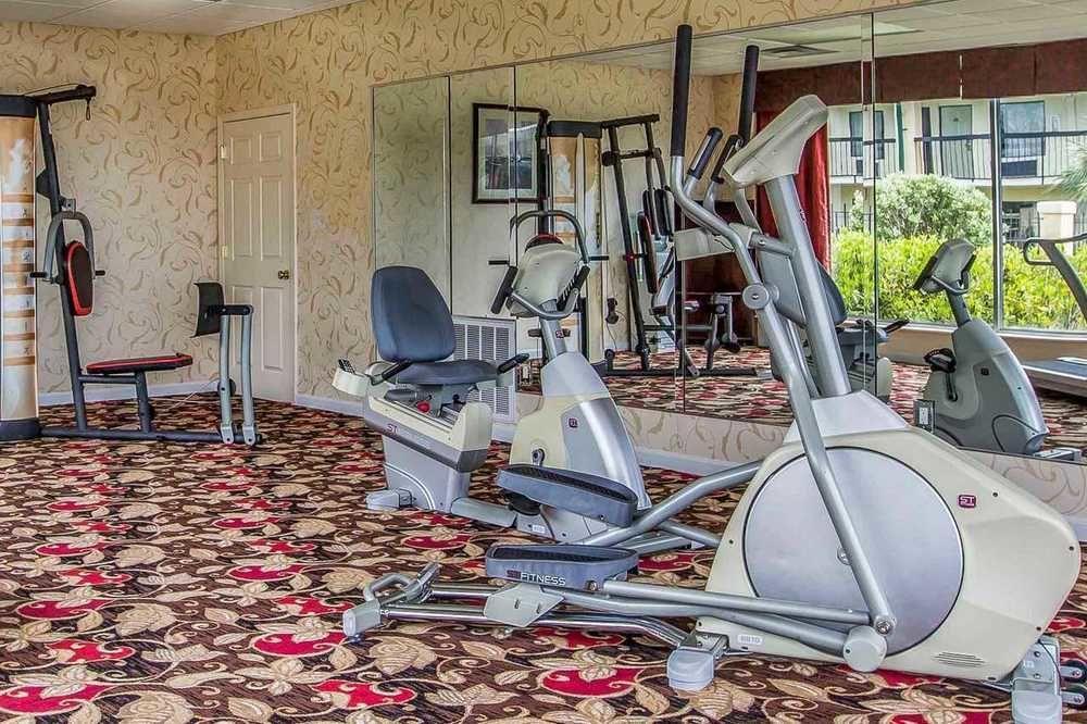 Quality Inn & Suites Near Lake Eufaula Bagian luar foto