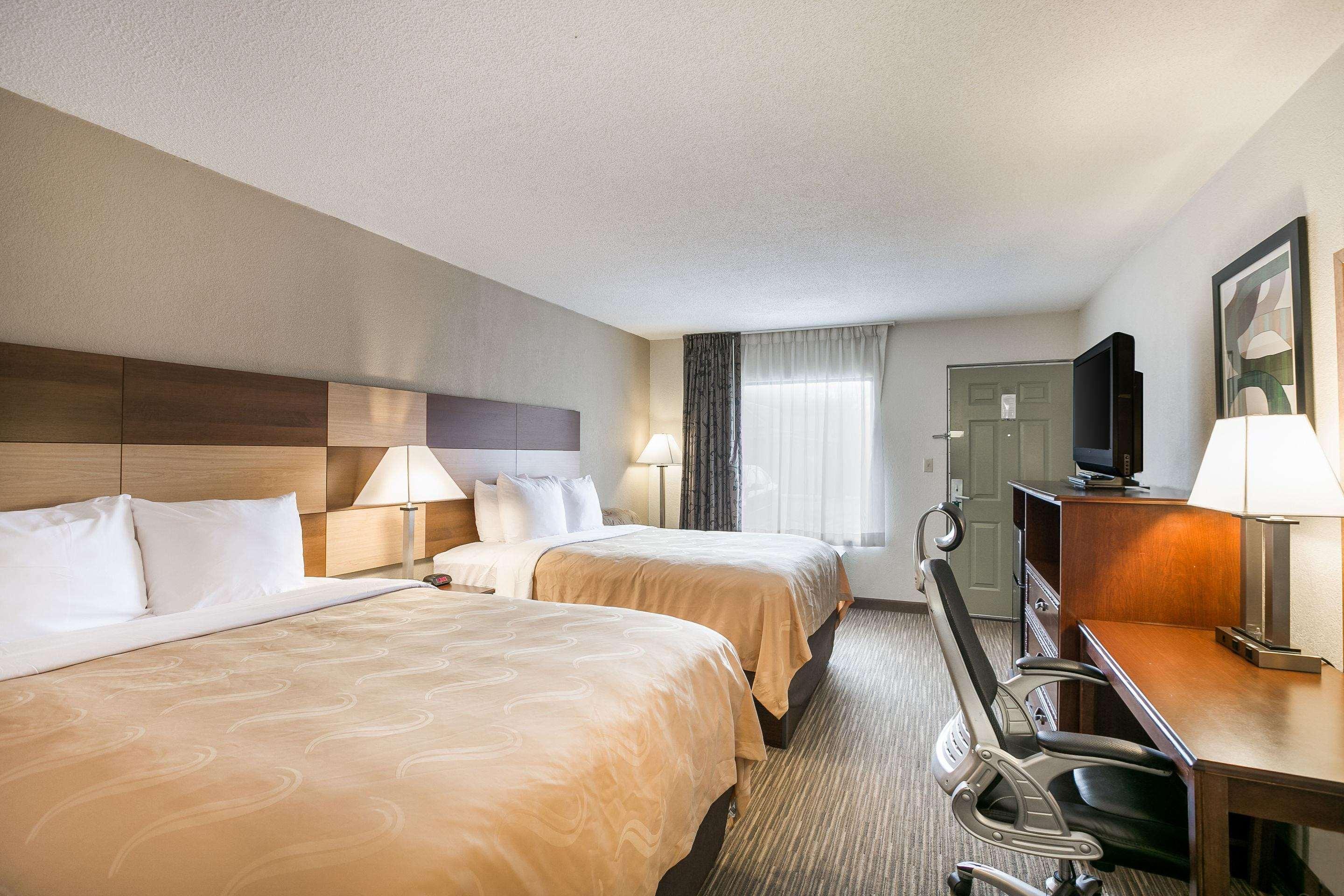 Quality Inn & Suites Near Lake Eufaula Bagian luar foto