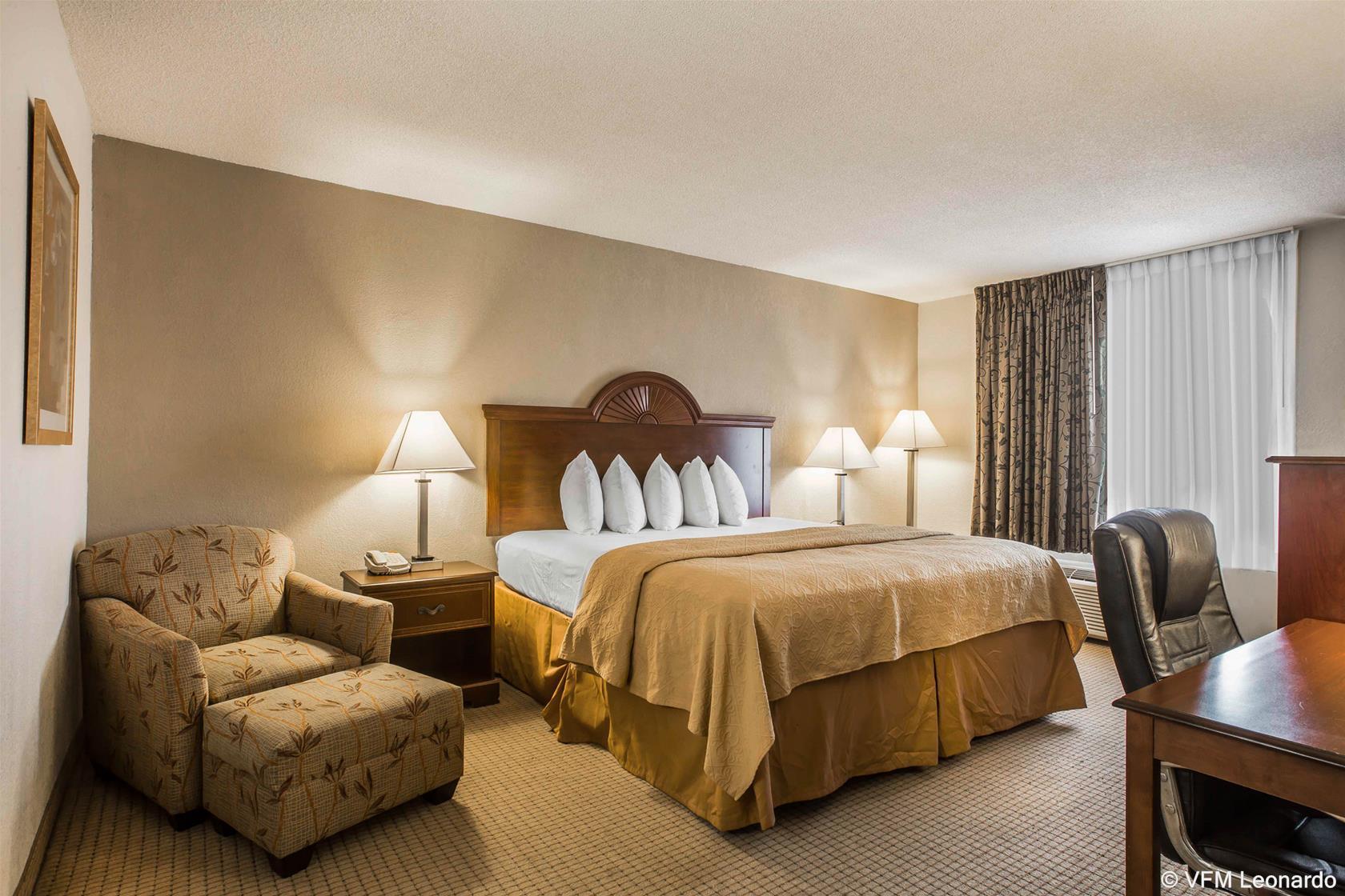 Quality Inn & Suites Near Lake Eufaula Bagian luar foto